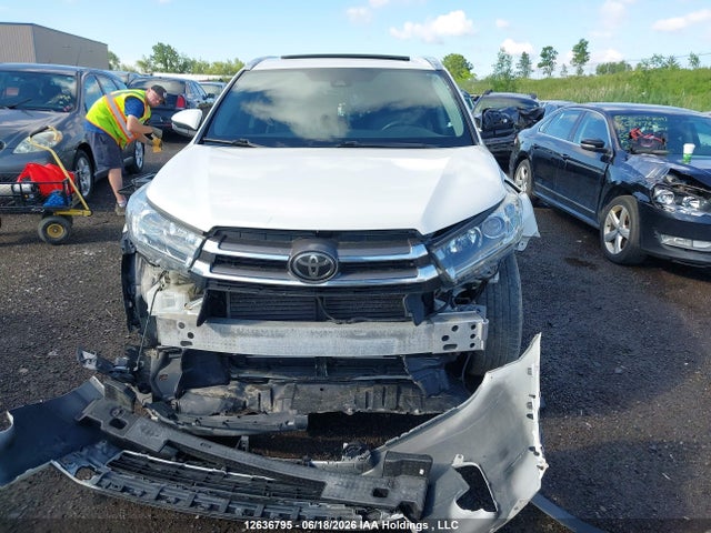 Toyota Highlander Se/xle 2018 5TDJZRFH3JS532949 Image 12