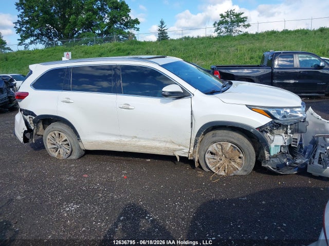 Toyota Highlander Se/xle 2018 5TDJZRFH3JS532949 Image 13