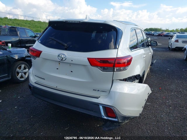 Toyota Highlander Se/xle 2018 5TDJZRFH3JS532949 Image 4