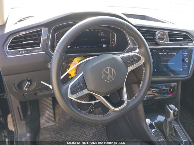 3VVMB7AX4PM027906 Volkswagen TIGUAN SE