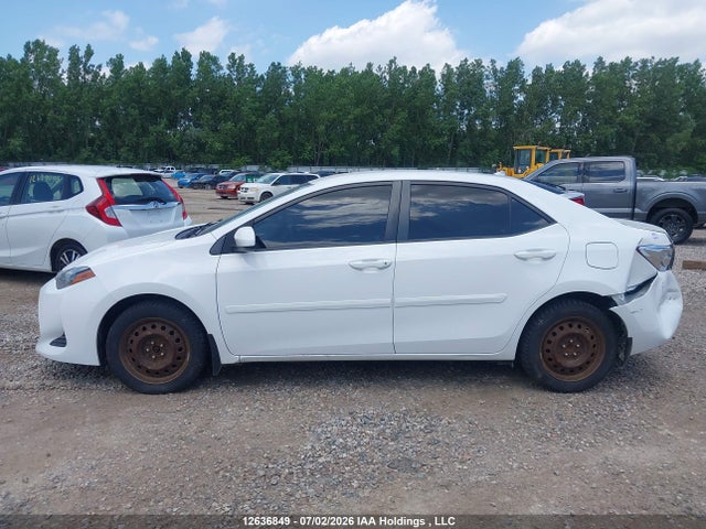 2019 Toyota Corolla Le მანქანა იყიდება აუქციონზე, vin: 2T1BURHEXKC213385, აუქციონის ნომერი: 12636849