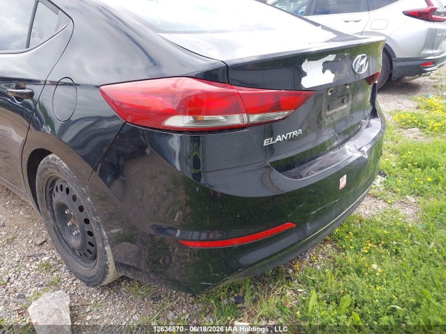12636870 :رقم المزاد ، KMHD84LF0HU137957 vin ، 2017 Hyundai Elantra Gl مزاد بيع