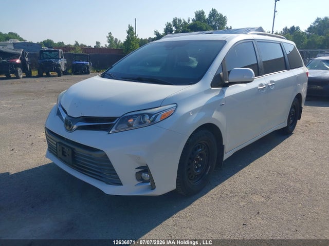2018 Toyota Sienna Xle 7-passenger მანქანა იყიდება აუქციონზე, vin: 5TDDZ3DC7JS203107, აუქციონის ნომერი: 12636871