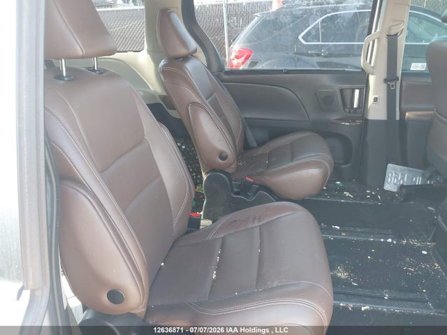 2018 Toyota Sienna Xle 7-passenger მანქანა იყიდება აუქციონზე, vin: 5TDDZ3DC7JS203107, აუქციონის ნომერი: 12636871
