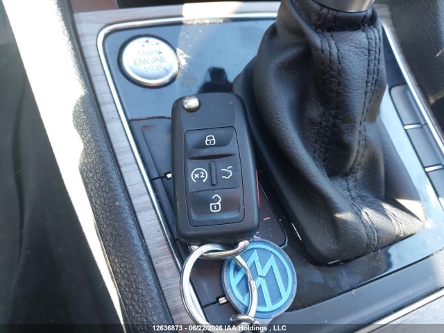 2016 Volkswagen Passat Sel/sel Premium მანქანა იყიდება აუქციონზე, vin: 1VWCS7A32GC036884, აუქციონის ნომერი: 12636873