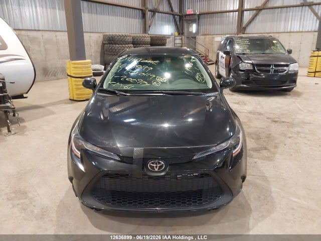 12636899 :رقم المزاد ، 5YFBPMBE0MP200974 vin ، 2021 Toyota Corolla Le مزاد بيع