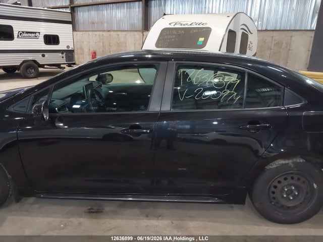 12636899 :رقم المزاد ، 5YFBPMBE0MP200974 vin ، 2021 Toyota Corolla Le مزاد بيع