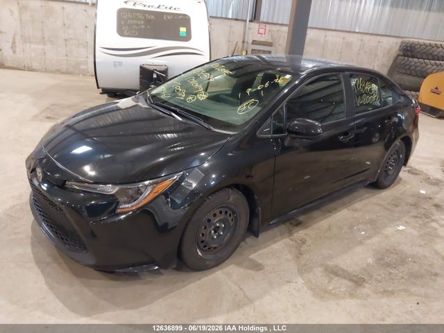 12636899 :رقم المزاد ، 5YFBPMBE0MP200974 vin ، 2021 Toyota Corolla Le مزاد بيع
