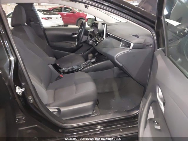 12636899 :رقم المزاد ، 5YFBPMBE0MP200974 vin ، 2021 Toyota Corolla Le مزاد بيع