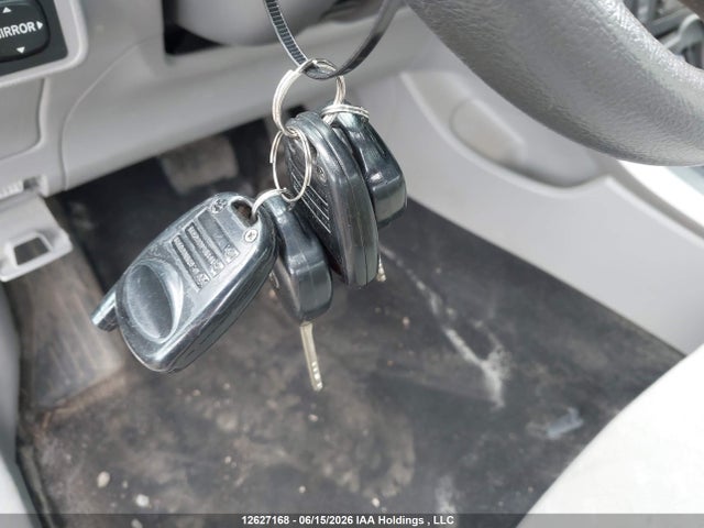 2010 Toyota Corolla Ce მანქანა იყიდება აუქციონზე, vin: 2T1BU4EE9AC352820, აუქციონის ნომერი: 12627168