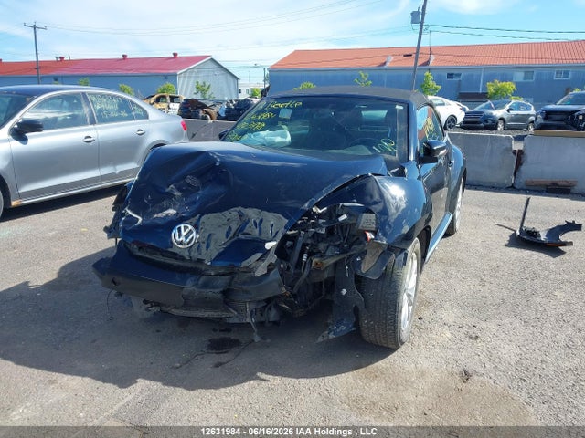2013 Volkswagen Beetle 2.5l Comfortline/2.5l Highline მანქანა იყიდება აუქციონზე, vin: 3VW5X7AT3DM823718, აუქციონის ნომერი: 12631984