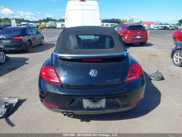 2013 Volkswagen Beetle 2.5l Comfortline/2.5l Highline მანქანა იყიდება აუქციონზე, vin: 3VW5X7AT3DM823718, აუქციონის ნომერი: 12631984