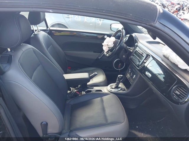 2013 Volkswagen Beetle 2.5l Comfortline/2.5l Highline მანქანა იყიდება აუქციონზე, vin: 3VW5X7AT3DM823718, აუქციონის ნომერი: 12631984