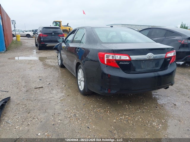 2013 Toyota Camry L/se/le/xle მანქანა იყიდება აუქციონზე, vin: 4T1BF1FK2DU674991, აუქციონის ნომერი: 12636944