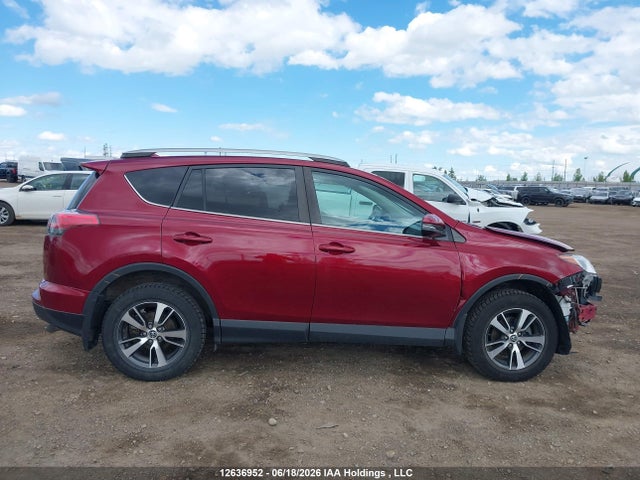 12636952 :رقم المزاد ، 2T3RFREV5JW816438 vin ، 2018 Toyota Rav4 Adventure/xle مزاد بيع