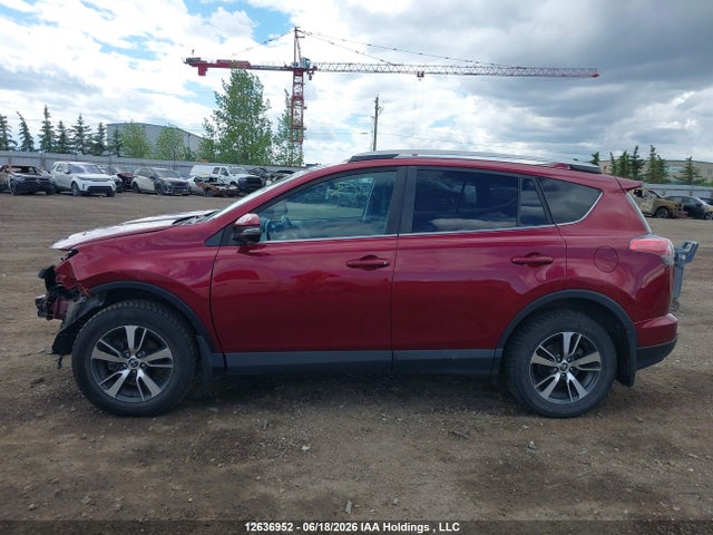 12636952 :رقم المزاد ، 2T3RFREV5JW816438 vin ، 2018 Toyota Rav4 Adventure/xle مزاد بيع
