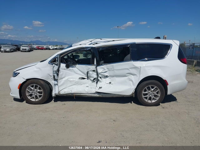 Chrysler Pacifica Touring L 2024 2C4RC1BG7RR175685 Image 12