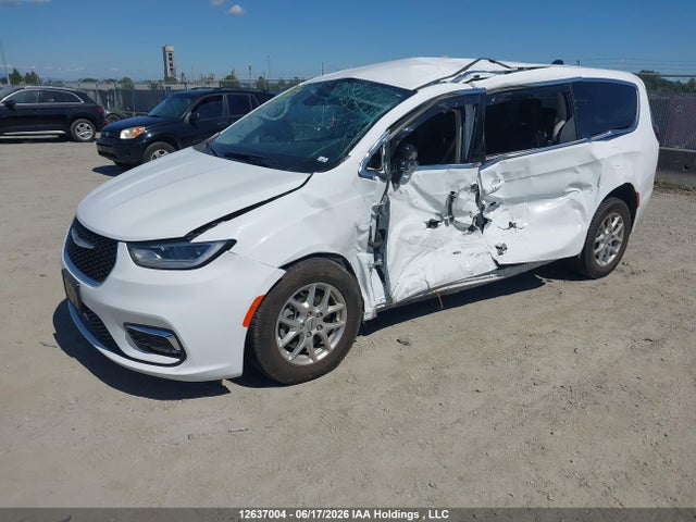 Chrysler Pacifica Touring L 2024 2C4RC1BG7RR175685 Image 2