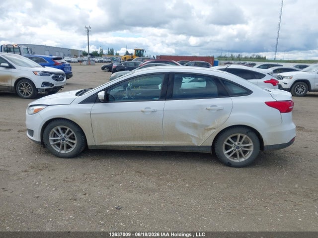 Ford FOCUS SE 2017 1FADP3F21HL255778 Image 14