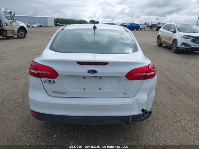 Ford FOCUS SE 2017 1FADP3F21HL255778 Image 16