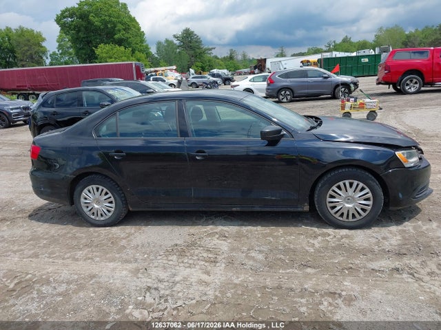 2011 Volkswagen Jetta 2.0l Trendline/2.0l Trendline+ მანქანა იყიდება აუქციონზე, vin: 3VW2K7AJ1BM336482, აუქციონის ნომერი: 12637062