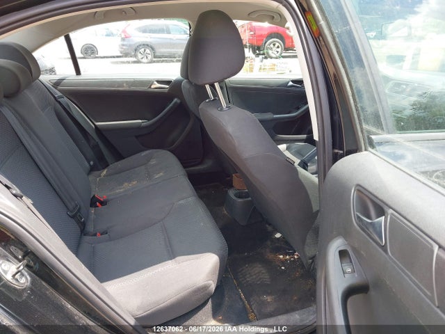 2011 Volkswagen Jetta 2.0l Trendline/2.0l Trendline+ მანქანა იყიდება აუქციონზე, vin: 3VW2K7AJ1BM336482, აუქციონის ნომერი: 12637062