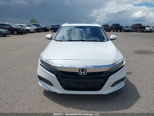 2018 Honda Accord Touring 2.0t მანქანა იყიდება აუქციონზე, vin: 1HGCV2F92JA800120, აუქციონის ნომერი: 12637071