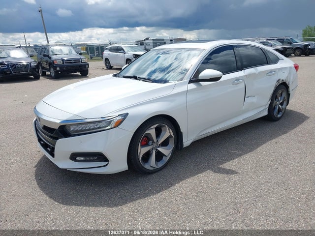 2018 Honda Accord Touring 2.0t მანქანა იყიდება აუქციონზე, vin: 1HGCV2F92JA800120, აუქციონის ნომერი: 12637071