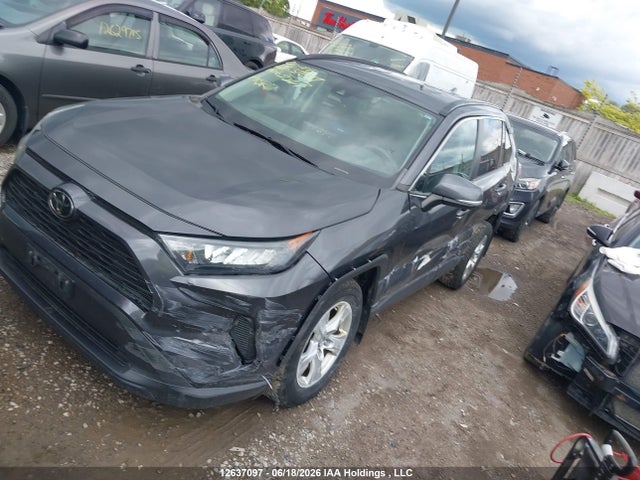 Toyota RAV4 LE 2019 2T3B1RFV7KW063527 Image 2