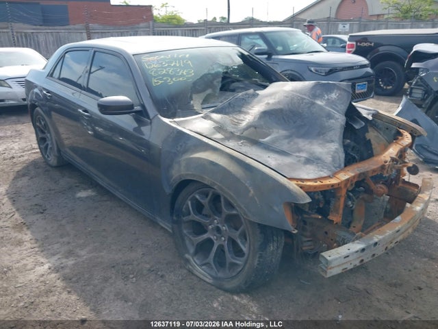 Chrysler 300 S 2015 2C3CCABG8FH828343 Image 13