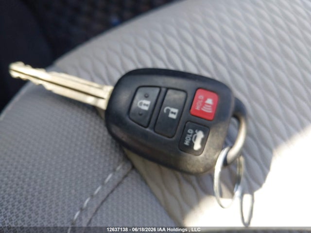 12637138 :رقم المزاد ، 2T1BURHE0EC002216 vin ، 2014 Toyota Corolla مزاد بيع