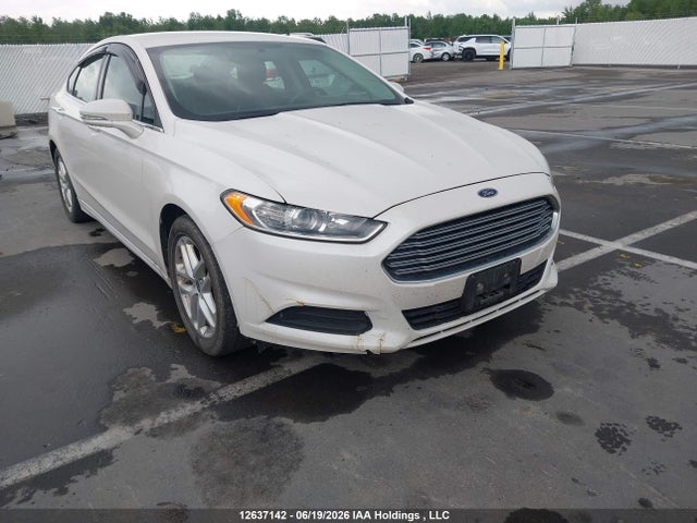 12637142 :رقم المزاد ، 1FA6P0H70F5104495 vin ، 2015 Ford Fusion Se مزاد بيع