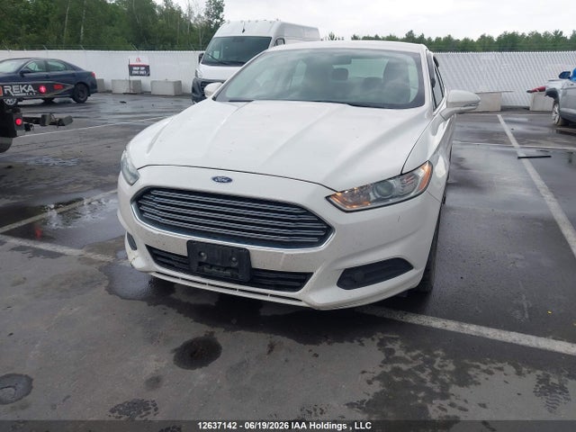 12637142 :رقم المزاد ، 1FA6P0H70F5104495 vin ، 2015 Ford Fusion Se مزاد بيع