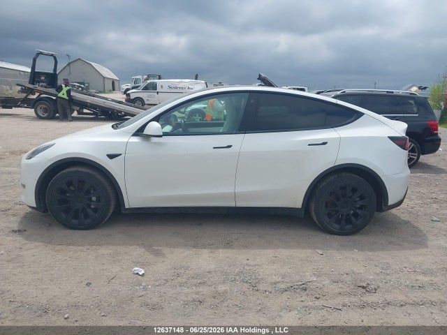 5YJYGDEE1MF076411 Tesla Model Y