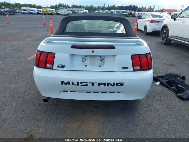 2000 Ford Mustang მანქანა იყიდება აუქციონზე, vin: 1FAFP4446YF250447, აუქციონის ნომერი: 12637163