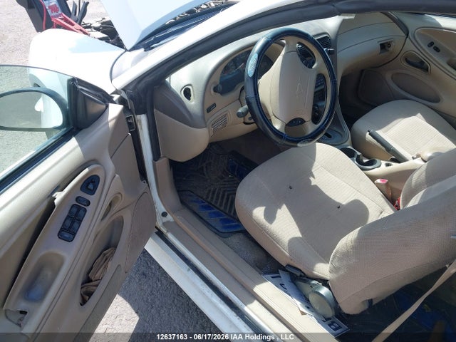 2000 Ford Mustang მანქანა იყიდება აუქციონზე, vin: 1FAFP4446YF250447, აუქციონის ნომერი: 12637163