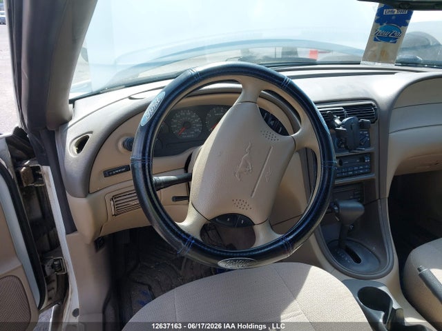 2000 Ford Mustang მანქანა იყიდება აუქციონზე, vin: 1FAFP4446YF250447, აუქციონის ნომერი: 12637163