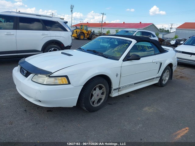 2000 Ford Mustang მანქანა იყიდება აუქციონზე, vin: 1FAFP4446YF250447, აუქციონის ნომერი: 12637163