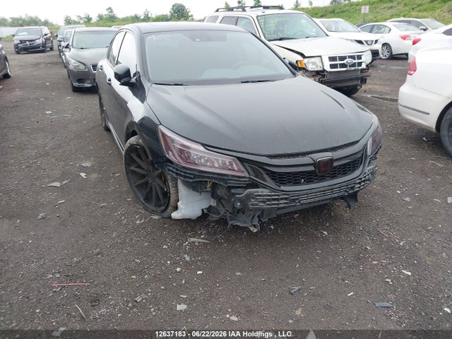 Honda Accord Touring 2017 1HGCR3F99HA801690 main image