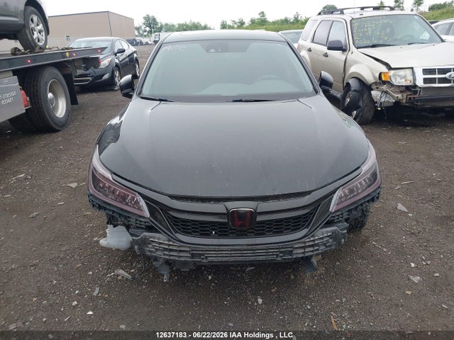 2017 Honda Accord Touring მანქანა იყიდება აუქციონზე, vin: 1HGCR3F99HA801690, აუქციონის ნომერი: 12637183