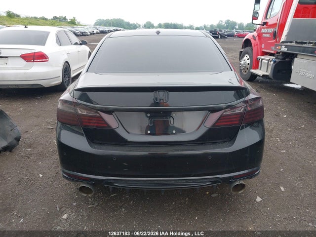 2017 Honda Accord Touring მანქანა იყიდება აუქციონზე, vin: 1HGCR3F99HA801690, აუქციონის ნომერი: 12637183