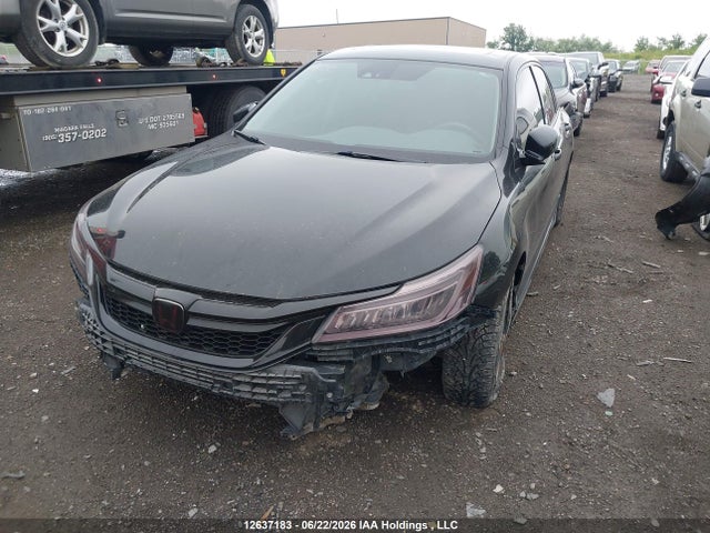 2017 Honda Accord Touring მანქანა იყიდება აუქციონზე, vin: 1HGCR3F99HA801690, აუქციონის ნომერი: 12637183