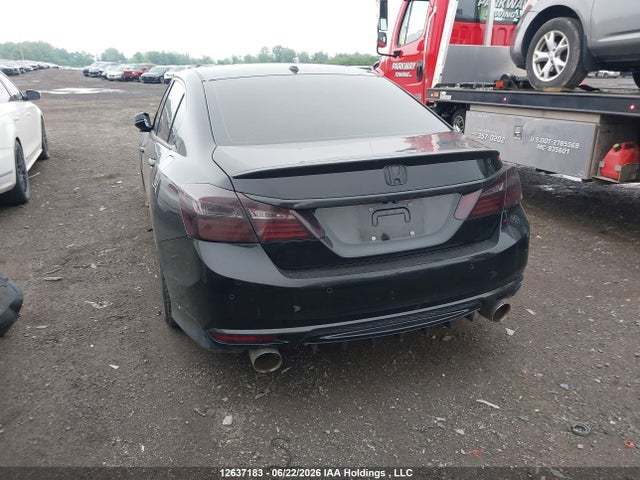 2017 Honda Accord Touring მანქანა იყიდება აუქციონზე, vin: 1HGCR3F99HA801690, აუქციონის ნომერი: 12637183