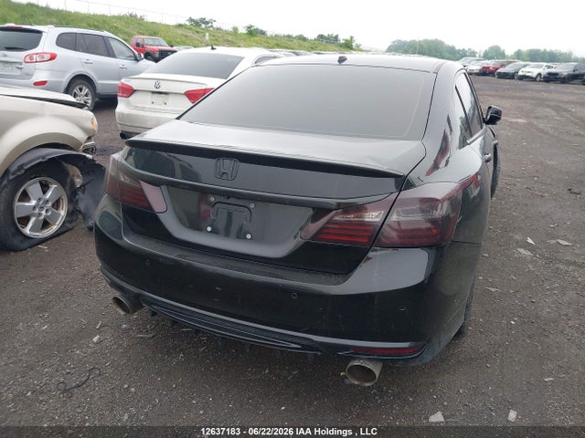 2017 Honda Accord Touring მანქანა იყიდება აუქციონზე, vin: 1HGCR3F99HA801690, აუქციონის ნომერი: 12637183