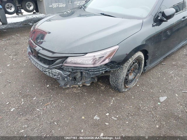 2017 Honda Accord Touring მანქანა იყიდება აუქციონზე, vin: 1HGCR3F99HA801690, აუქციონის ნომერი: 12637183