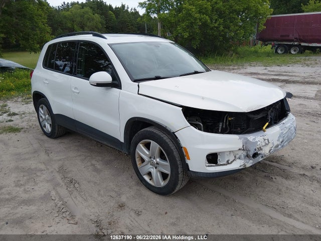 Продажа на аукционе авто 2016 Volkswagen Tiguan Comfort/high/r-line/sp Ed, vin: WVGJV7AX9GW580023, номер лота: 12637190
