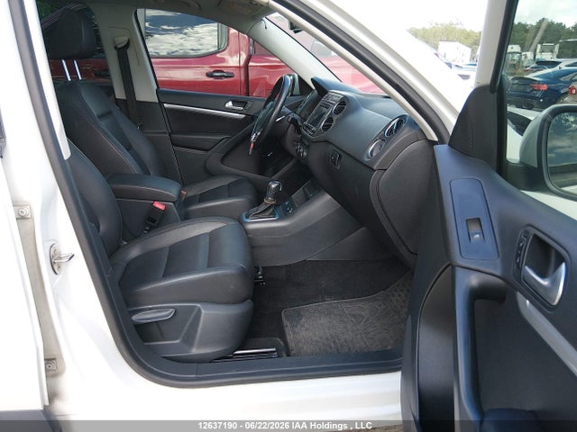 Aukcja sprzedaży 2016 Volkswagen Tiguan Comfort/high/r-line/sp Ed, vin: WVGJV7AX9GW580023, numer aukcji: 12637190