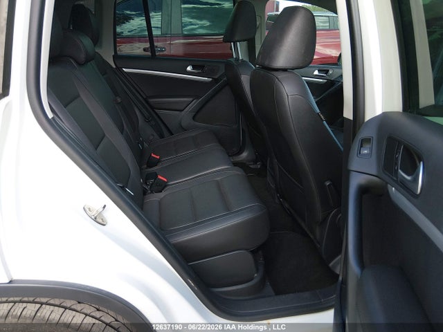 Aukcja sprzedaży 2016 Volkswagen Tiguan Comfort/high/r-line/sp Ed, vin: WVGJV7AX9GW580023, numer aukcji: 12637190