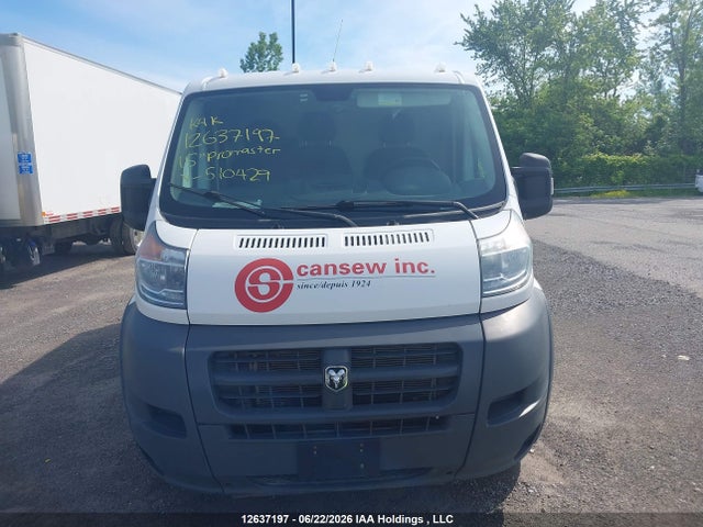 12637197 :رقم المزاد ، 3C6TRVAG9FE510429 vin ، 2015 Ram Promaster 1500 Low Roof مزاد بيع