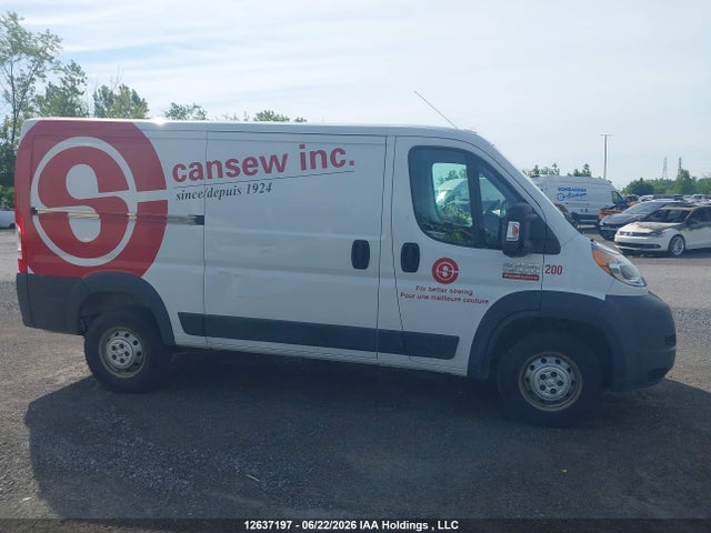 12637197 :رقم المزاد ، 3C6TRVAG9FE510429 vin ، 2015 Ram Promaster 1500 Low Roof مزاد بيع